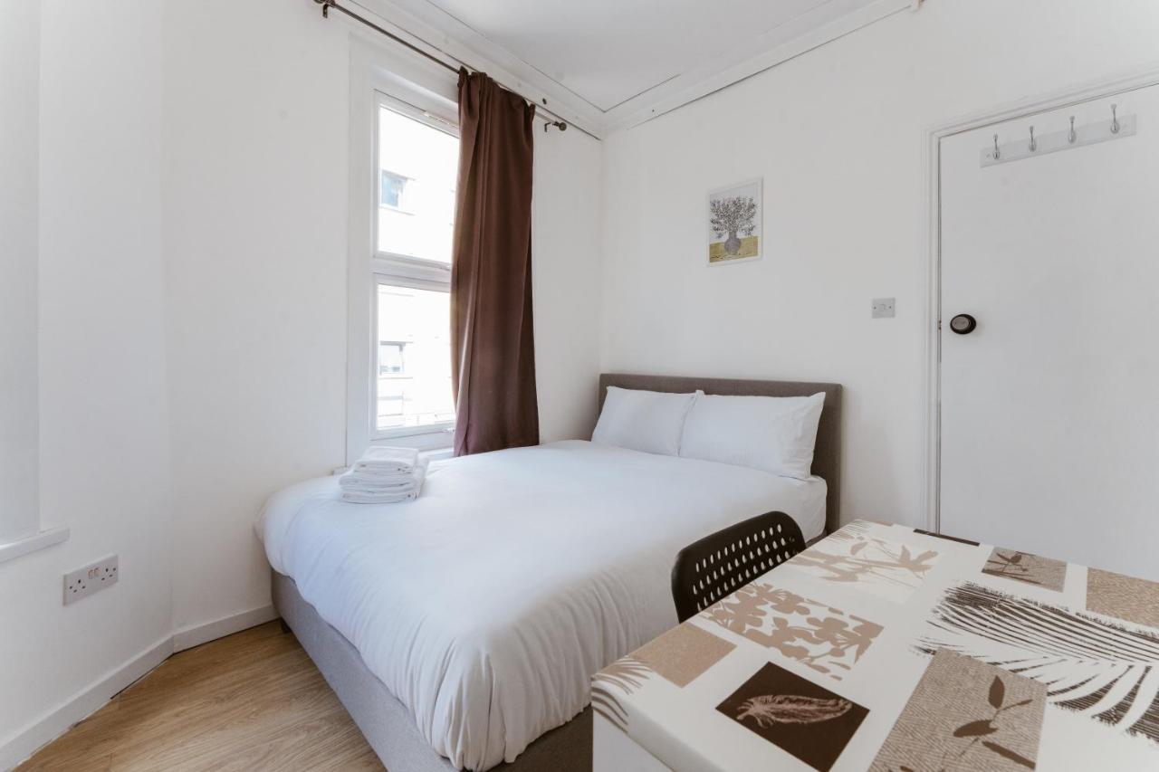 Mile End Double Rooms 27 Guest House London Kültér fotó