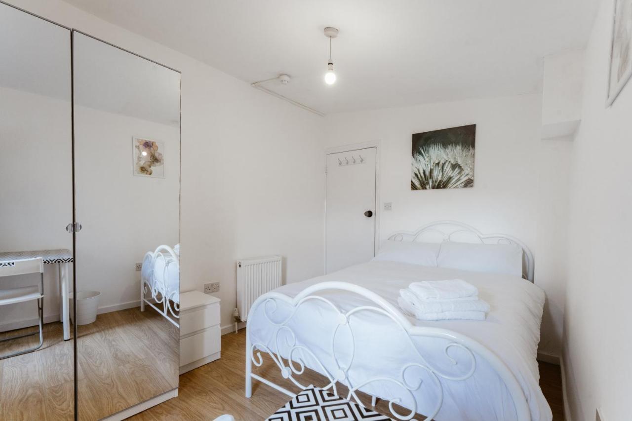 Mile End Double Rooms 27 Guest House London Kültér fotó